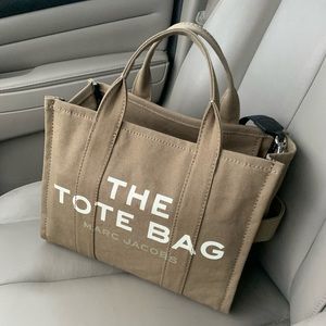 Marc Jacobs Traveler Tote